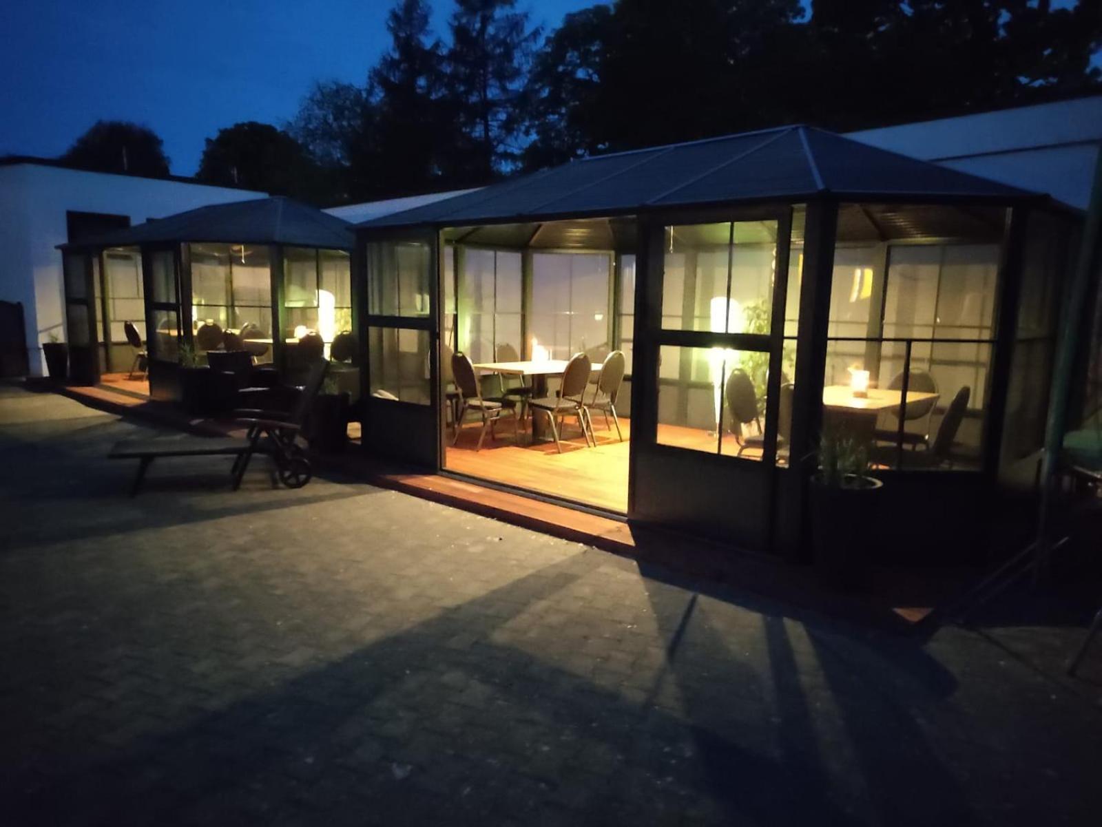 Wittingen Bennetts Restaurant Und Hotel מראה חיצוני תמונה