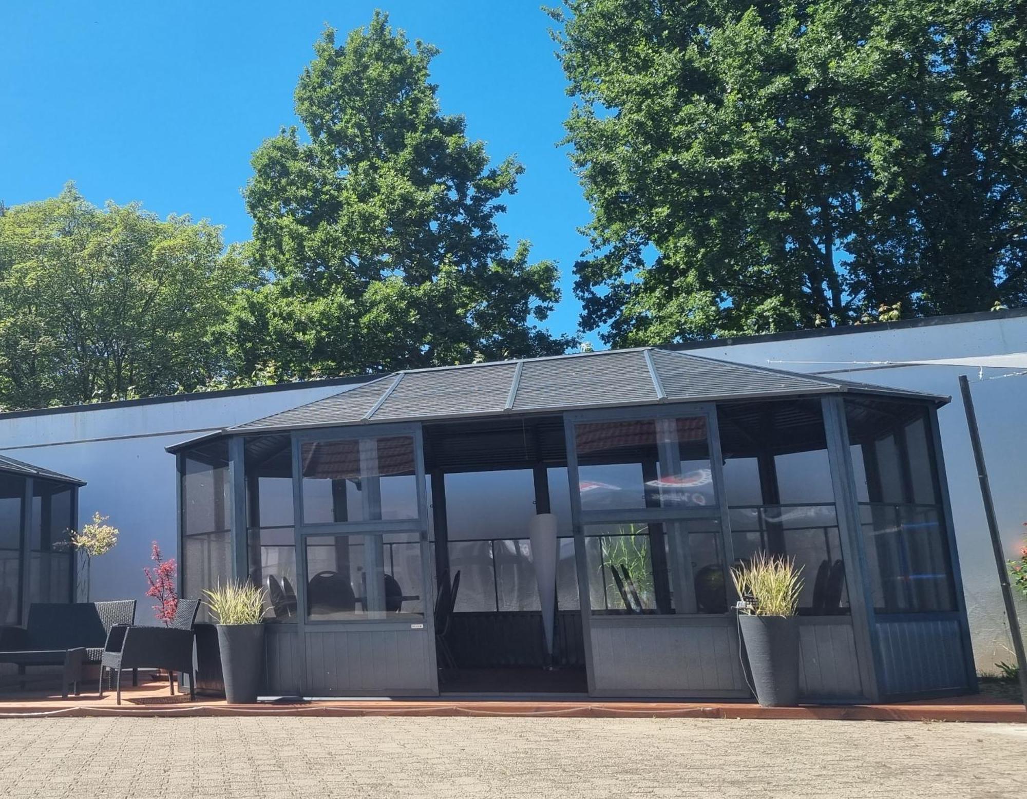 Wittingen Bennetts Restaurant Und Hotel מראה חיצוני תמונה