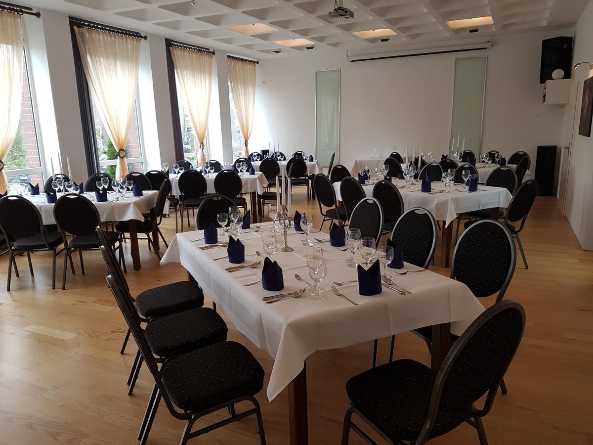 Wittingen Bennetts Restaurant Und Hotel מראה חיצוני תמונה
